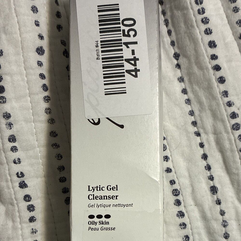 Epionce Lyric Gel Cleanser Face Wash